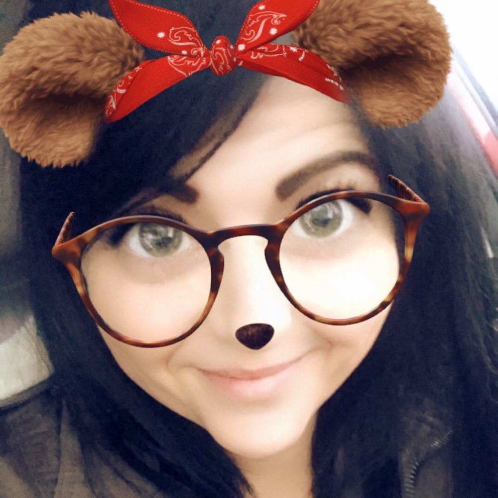 Meet your Posher, Emily